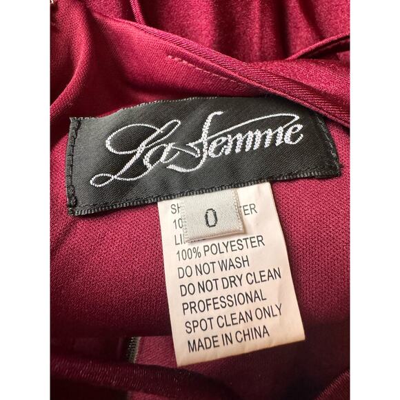LA FEMME 28574 DRESS  SATIN GOWN-PLEAT WAIST (burgundy)dark berry size 0 - Picture 10 of 10
